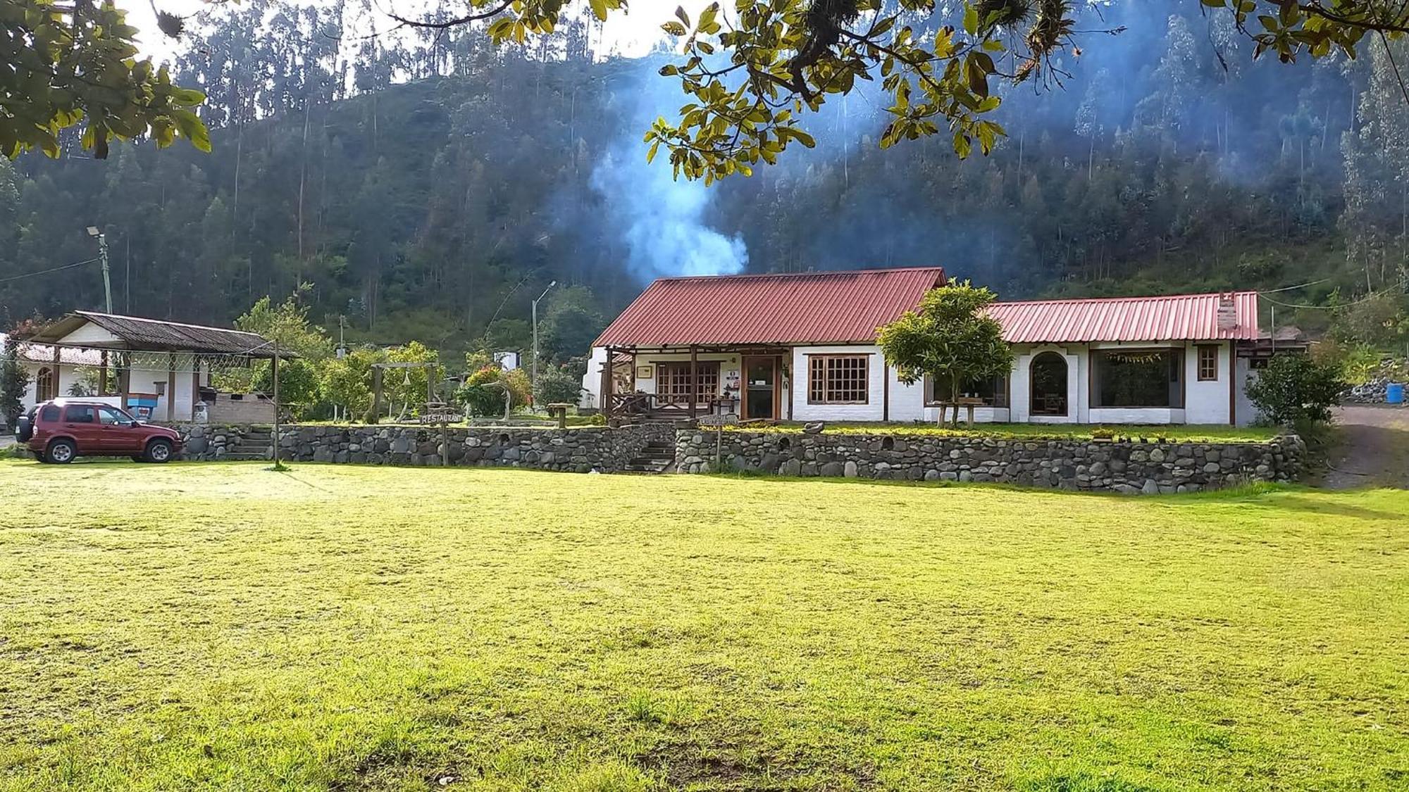 Отель Hosteria Taita Pacho Venados Park Penipe Экстерьер фото